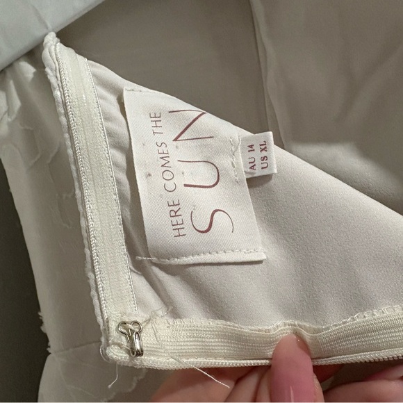 Selfie Leslie Giavana Strapless Layered Midi Dress Floral Embossed Cream - Picture 4 of 10